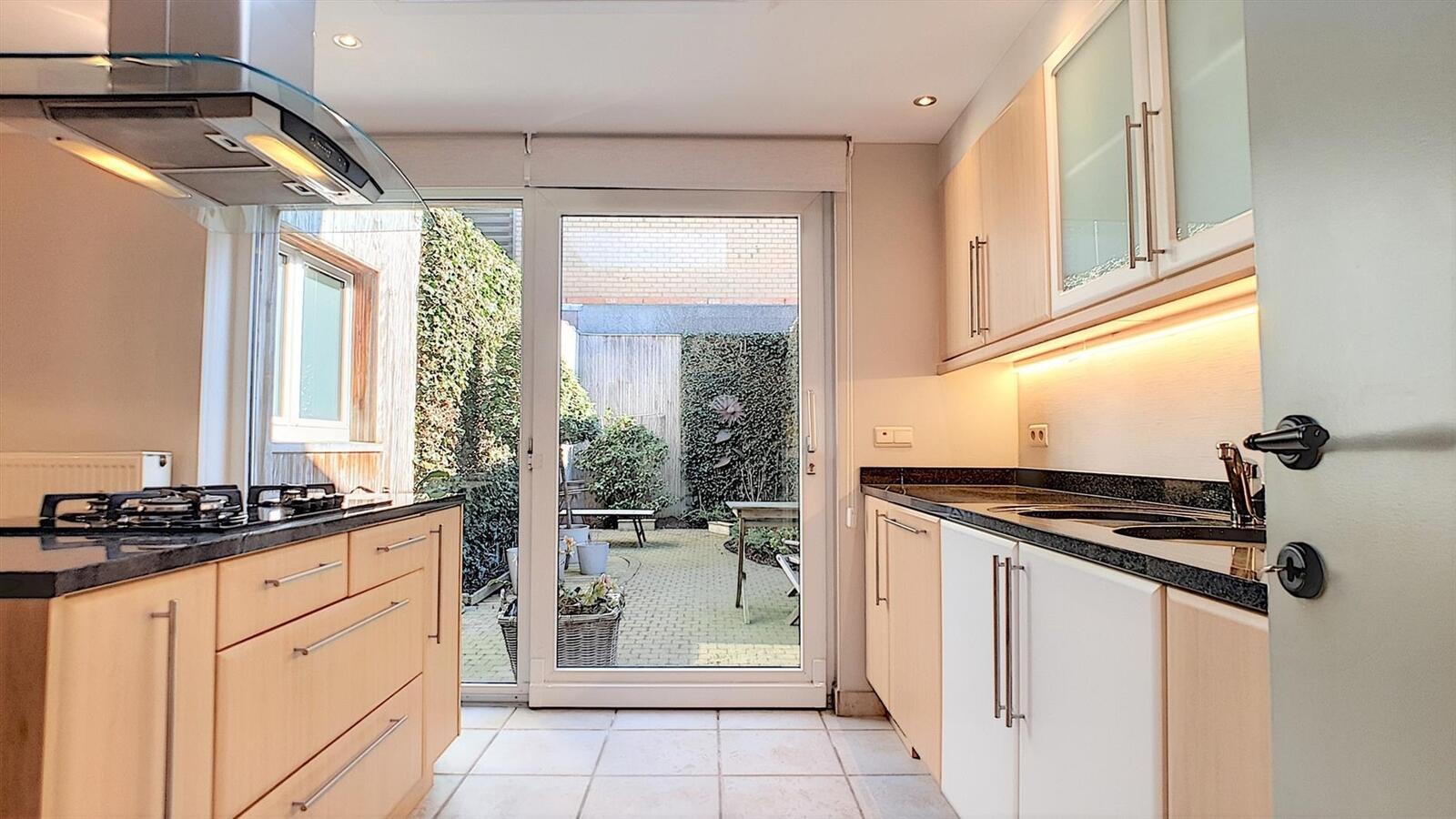 Heerlijk, mooi afgewerkt gelijkvloersappartement met terras - Heist 