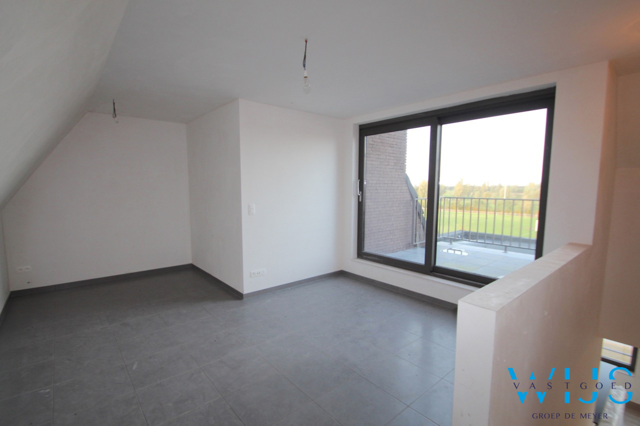 Prachtige duplex + garage in het rustige landelijke OOSTEEKLO 