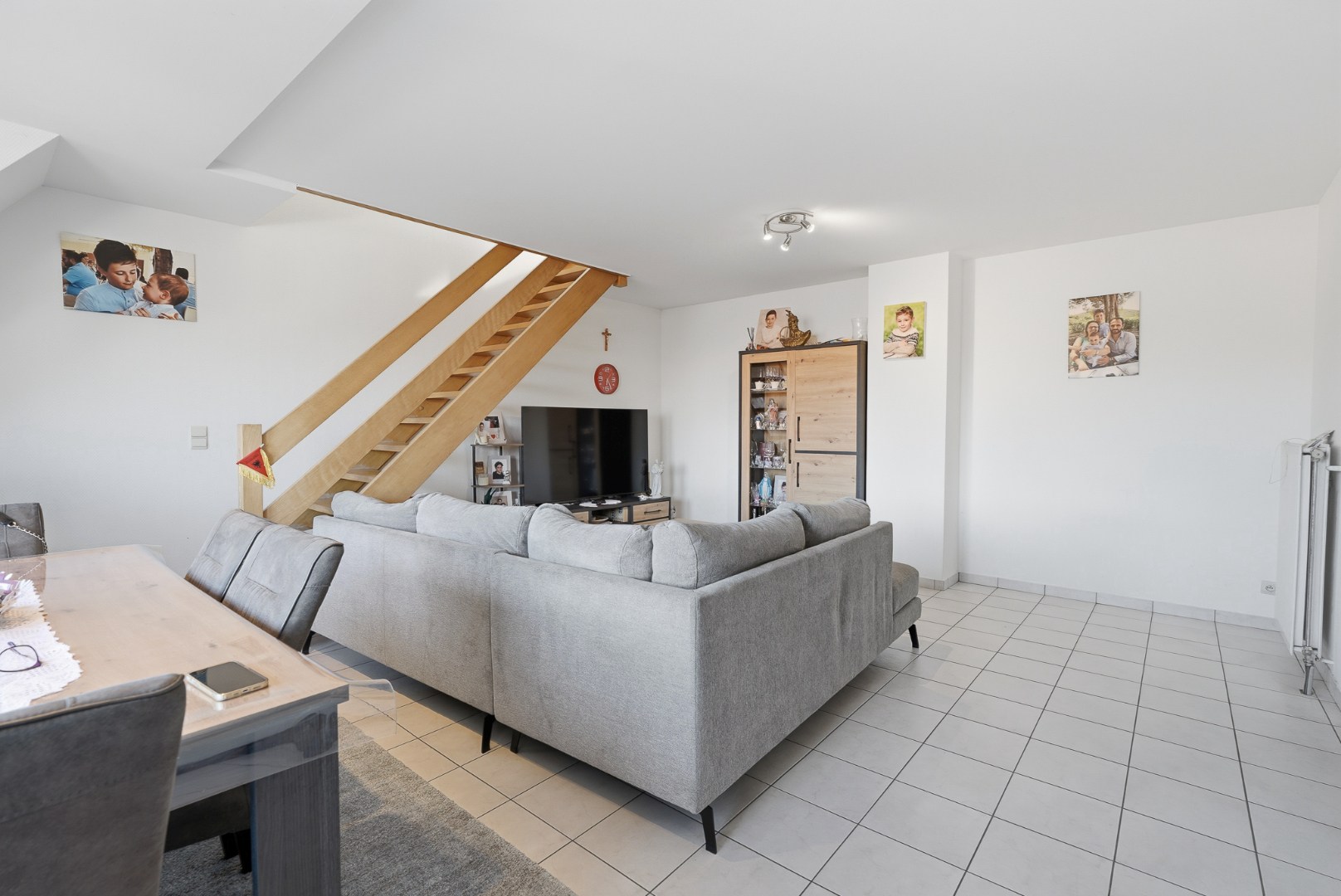 Twee slaapkamer duplexappartement te huur in centrum Oudenburg 