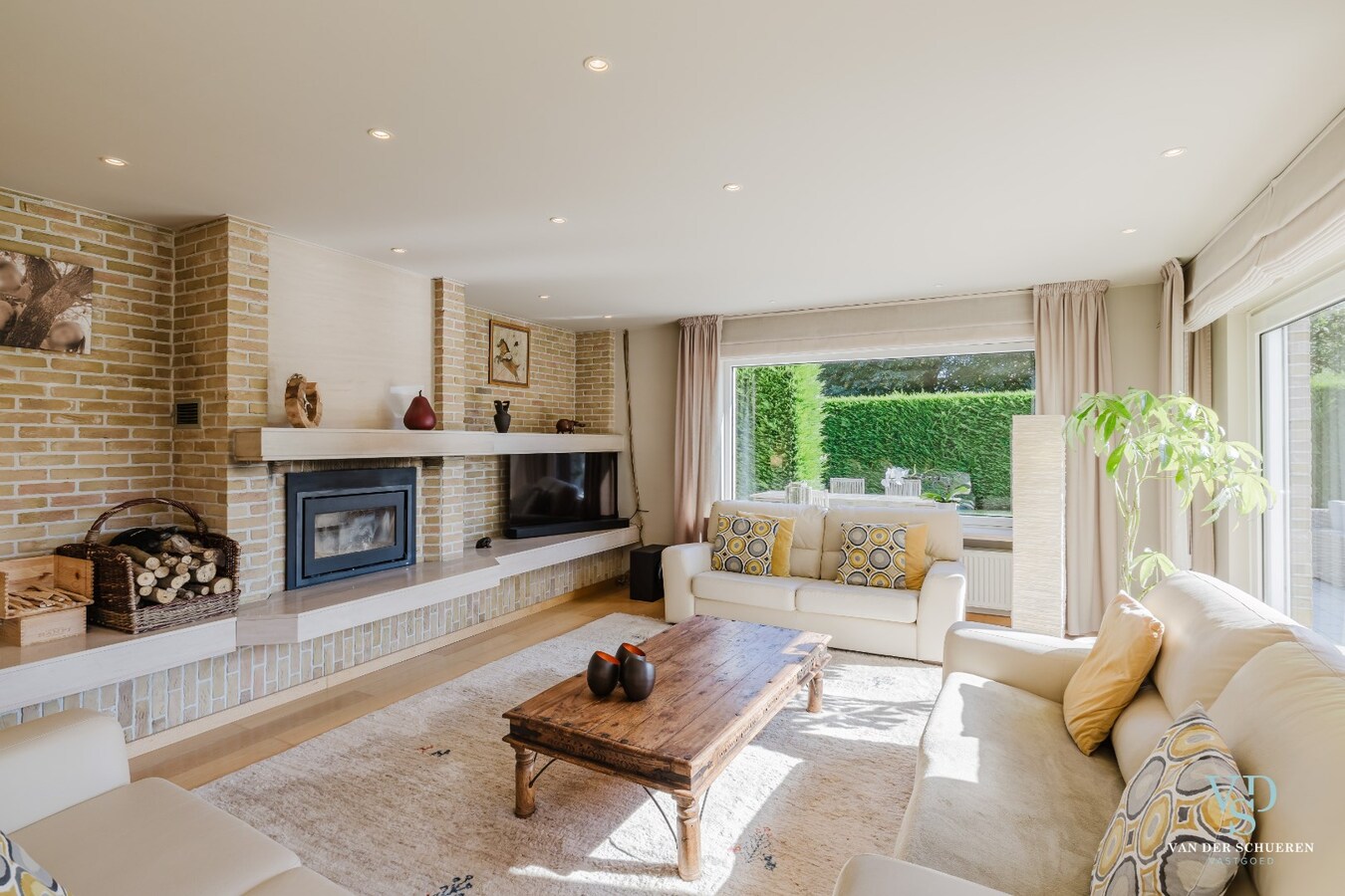 Bijzonder ruime (446m²), tijdloze villa 