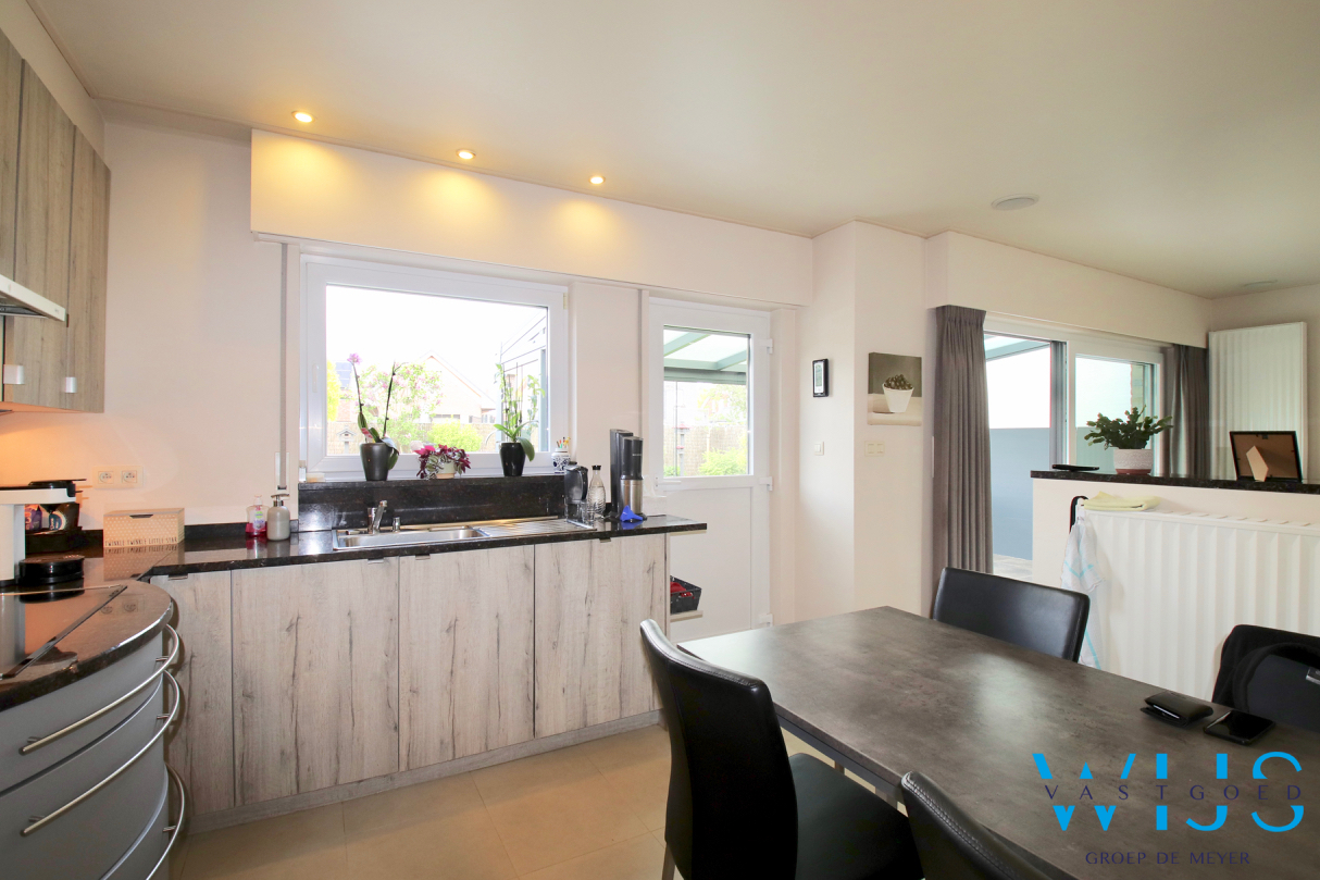 Prachtige instapklare bungalow te Waarschoot ! 