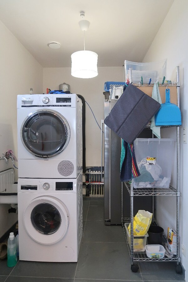 Moderne koppelwoning met 4 slaapkamers en prachtige vergezichten, omringd door groen 