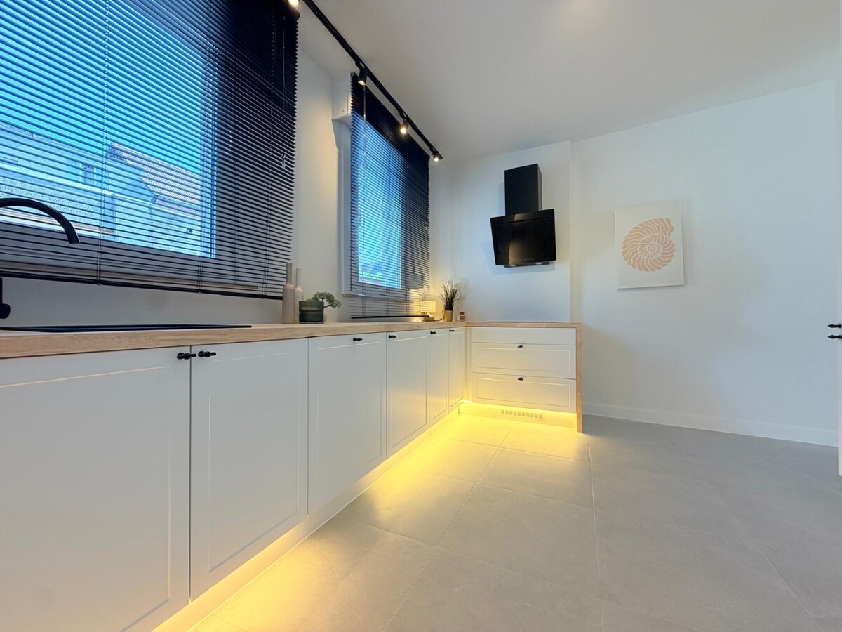 Prachtige ruime woning met 4 slaapkamers en 2 badkamers ! *** NONO INSPIRED *** 