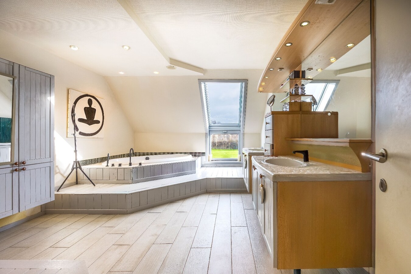 Prachtige woning met dubbele garage en tuin 