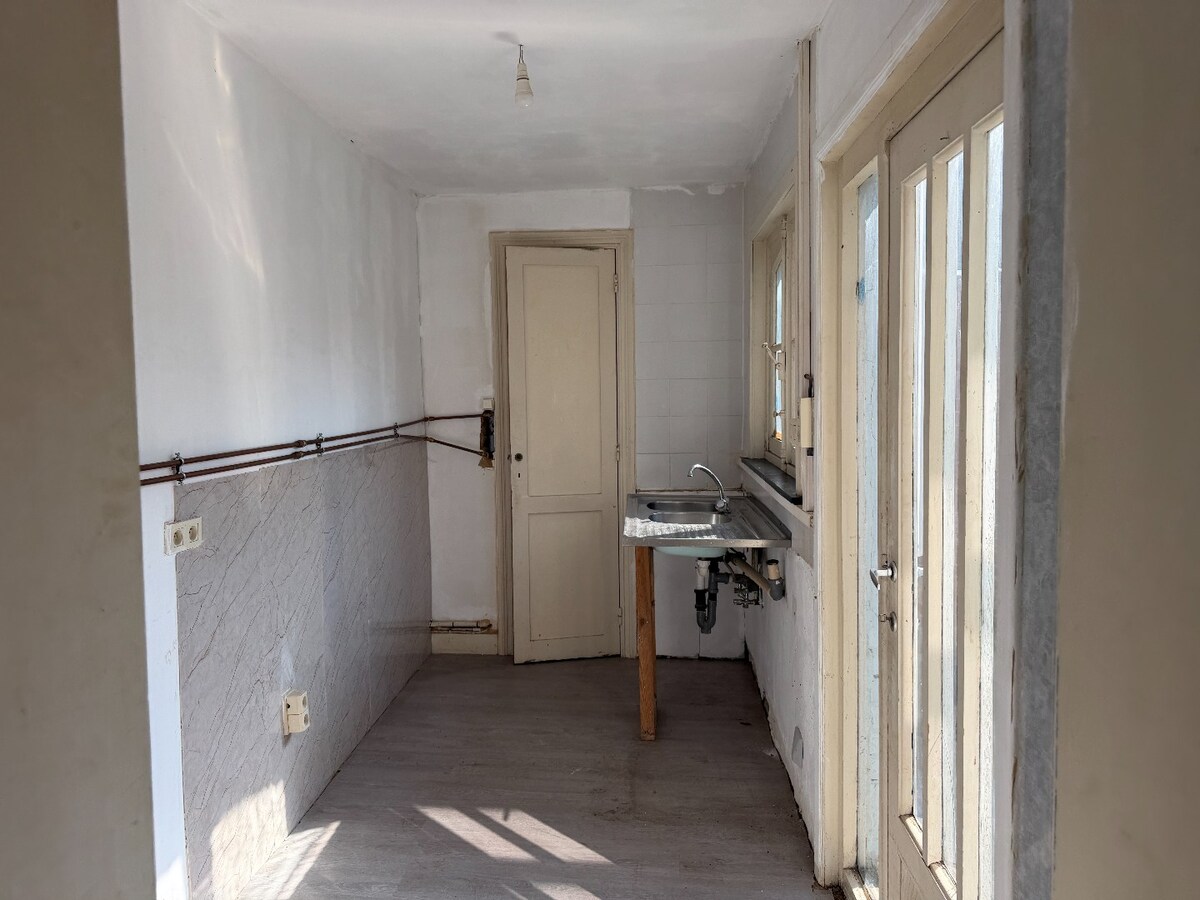 Uitstekend gelegen handelspand met bruikbare vloeroppervlakte van 257m² 