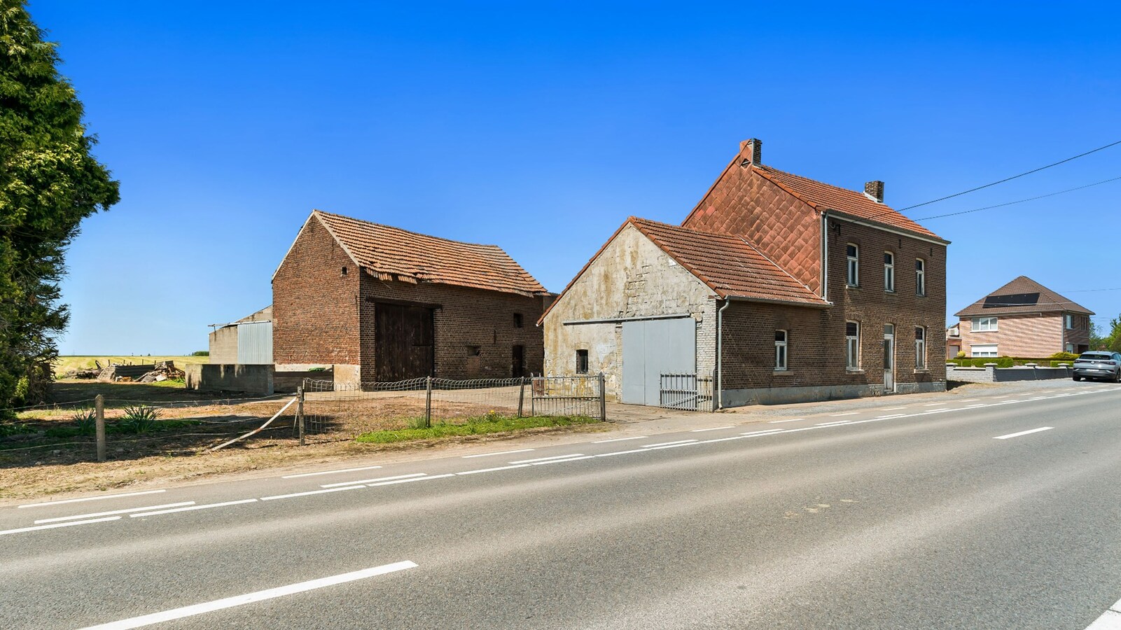 Renovatiewoning op perceel van 6854 m² 
