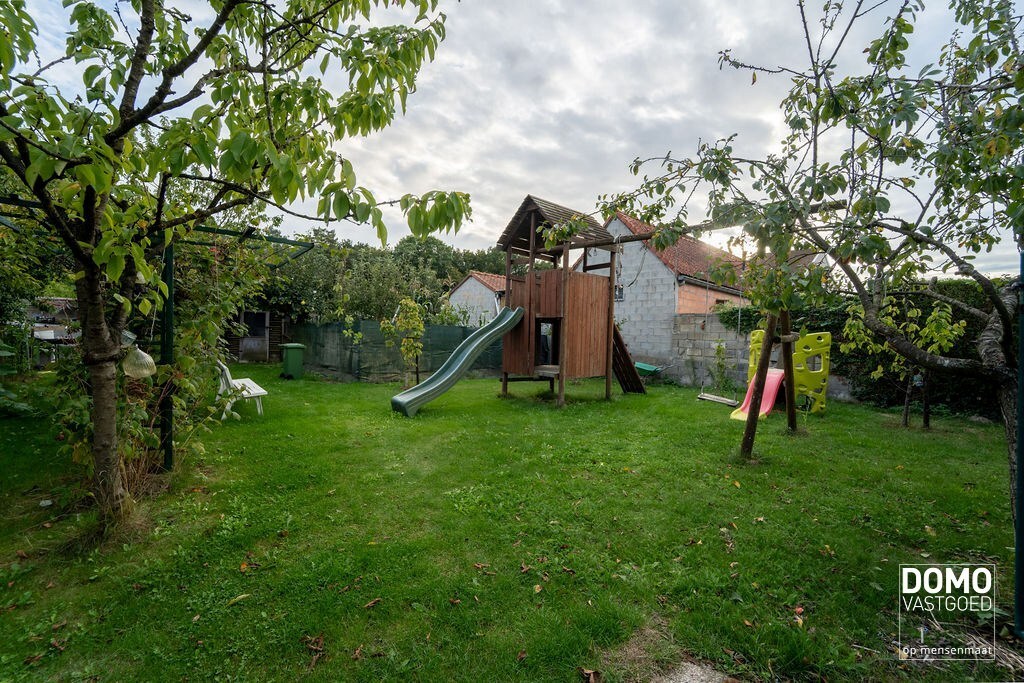 Gunstig gelegen handelshuis te Spalbeek (Hasselt) 
