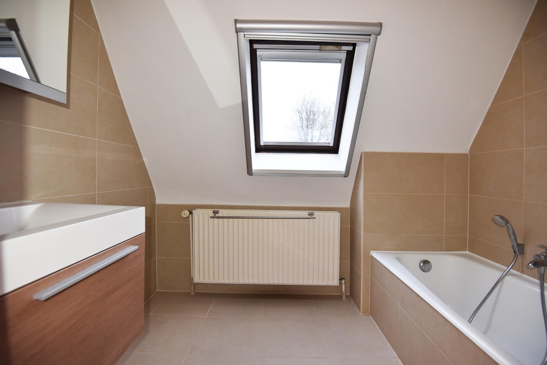 Gezinswoning met 3 slpks, garage en tuin te Maldegem (Donk) 