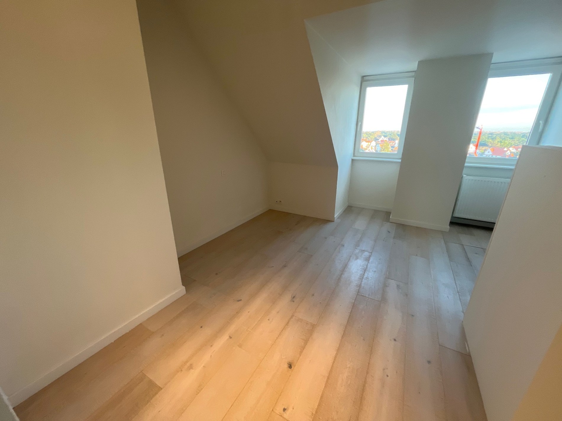 Appartement en duplex récent non meublé avec balcon orienté sud. 