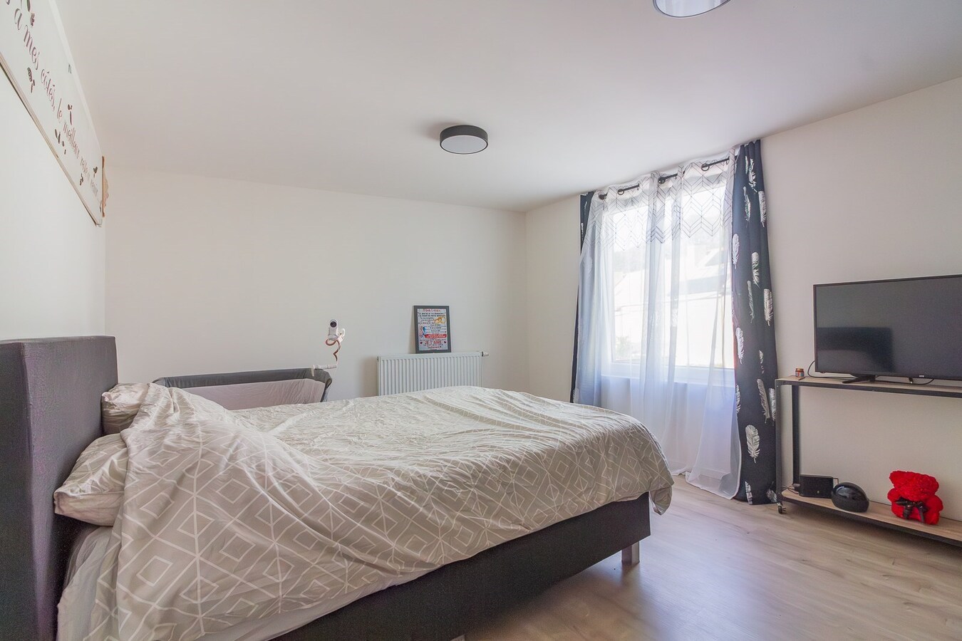 Maison 3 façades rénovée avec cour, à deux pas du parc de Mouscron 