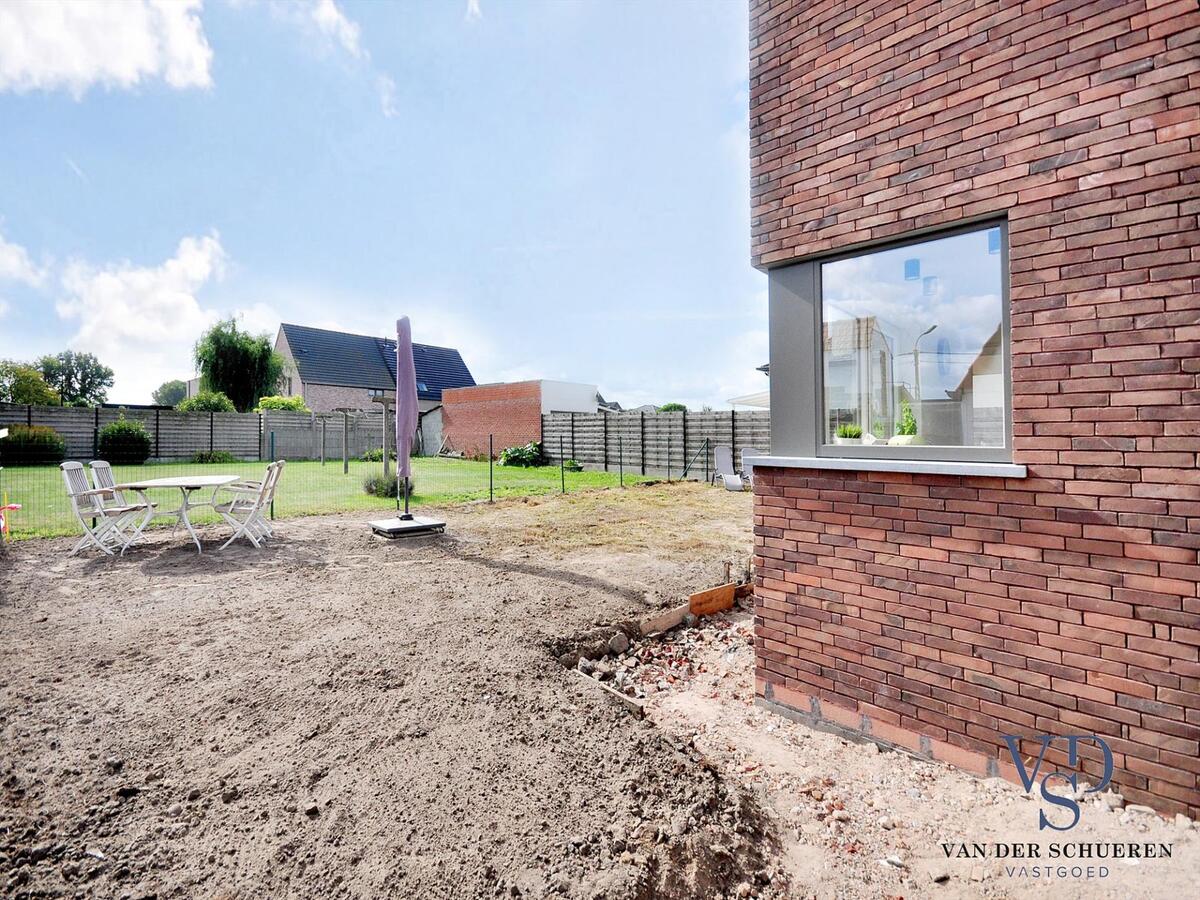 NIEUWBOUW MET HOOGWAARDIGE AFWERKING !  (verkoop met registratie !) TOPPER !! 