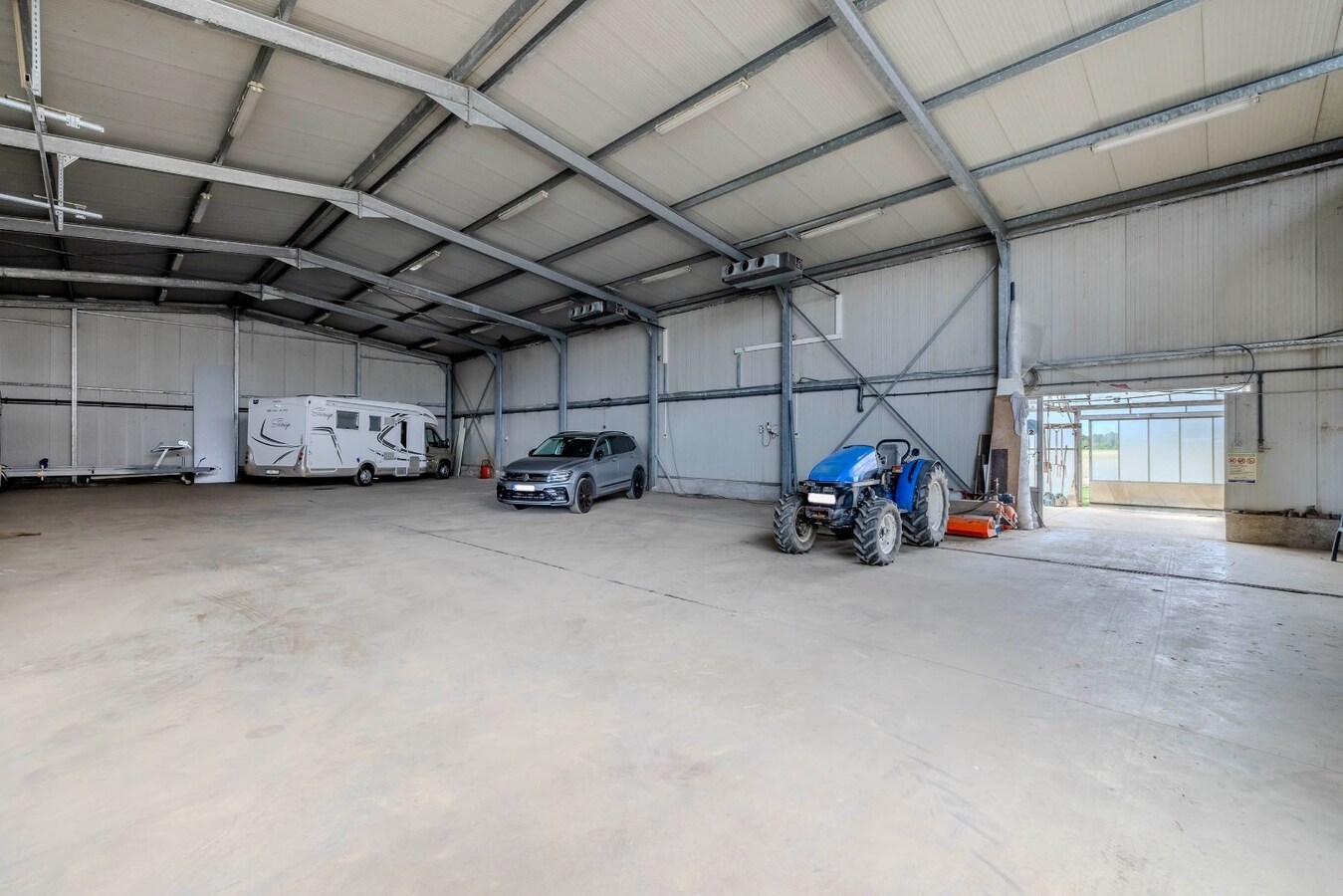 Ruime, landelijk gelegen woning met diverse mogelijkheden 