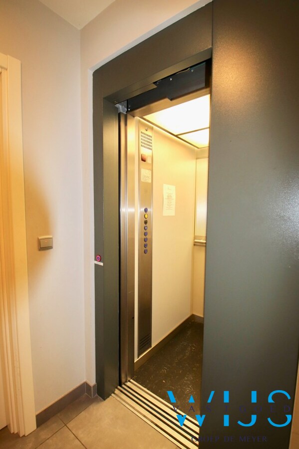 Gezellig tweeslaapkamer appartement met terras te Assenede ! 