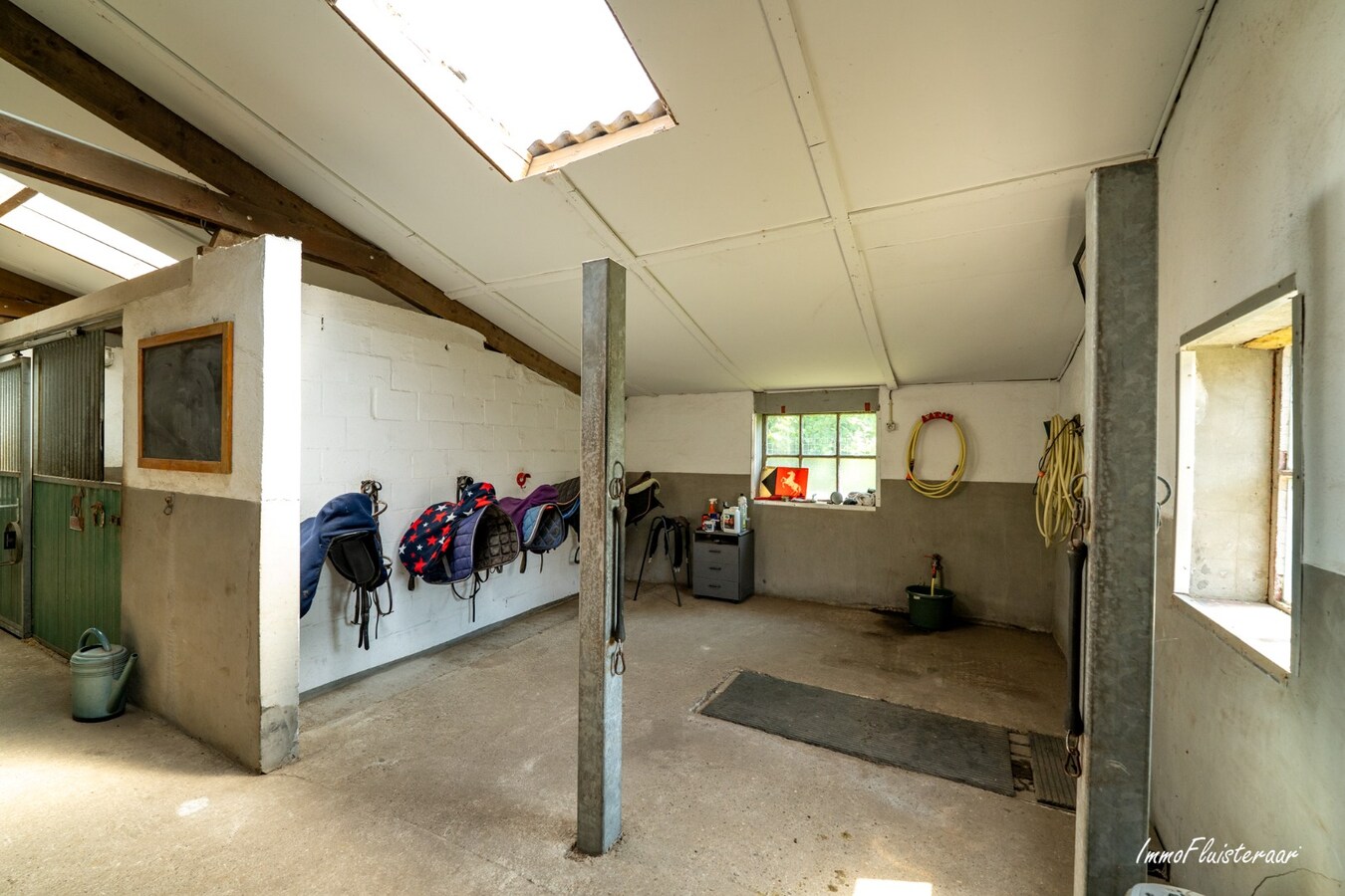 Prachtige langgevelhoeve met charmante schuur en paardenfaciliteiten op ca. 1,8 ha te Ravels. (BEZOEKDAG OP 08/08 VAN 10U TOT 14U) 