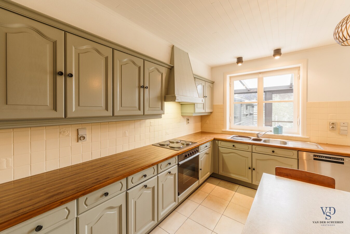 Bijzonder ruime (295m²) gezinswoning in Asper 