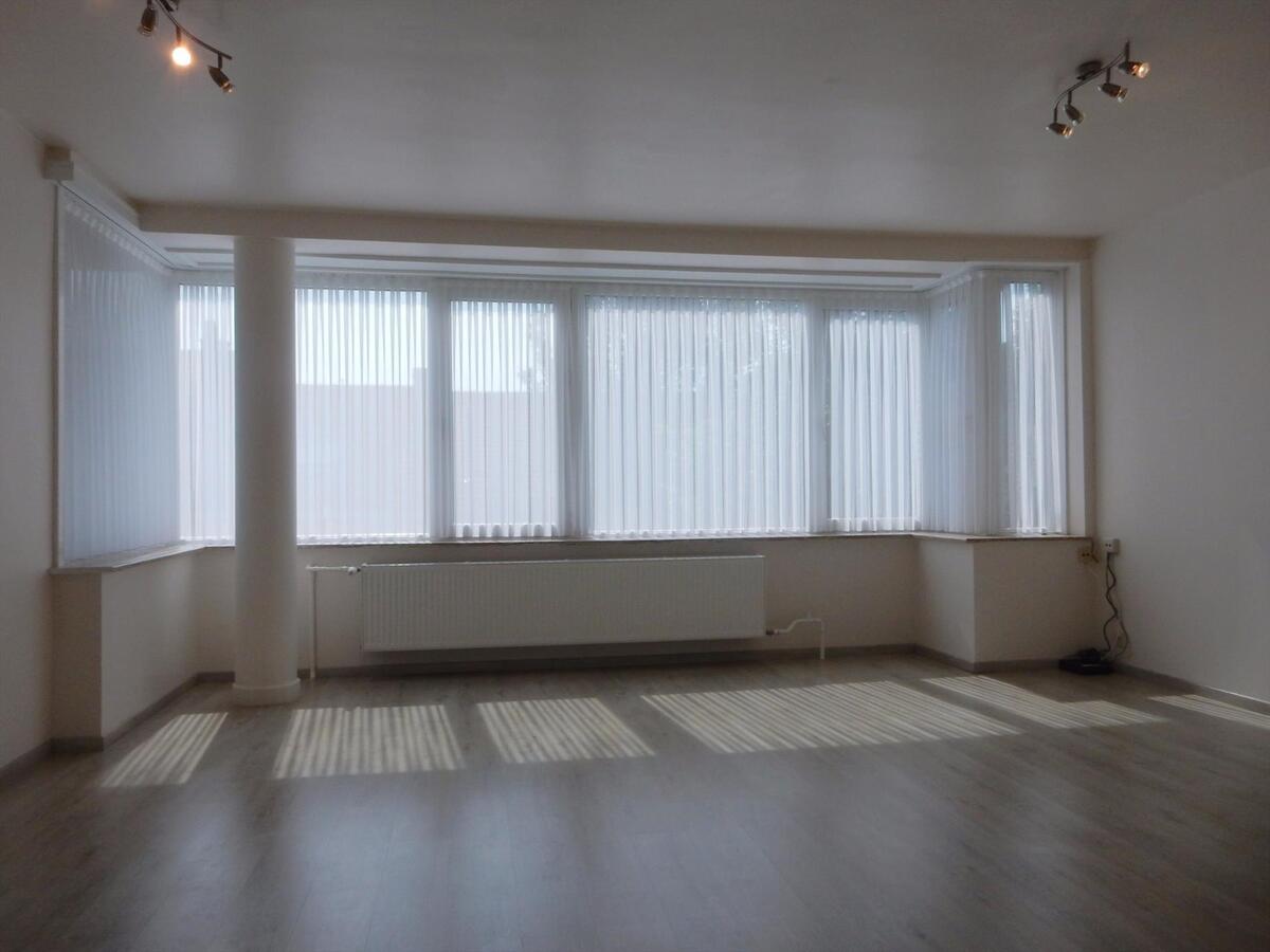 Volledig gerenoveerd zonnig appartement 