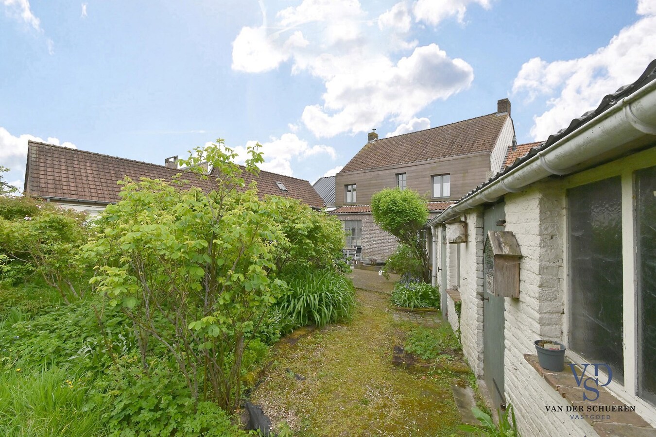 Charmante woning op royaal perceel van 1.618 m² 