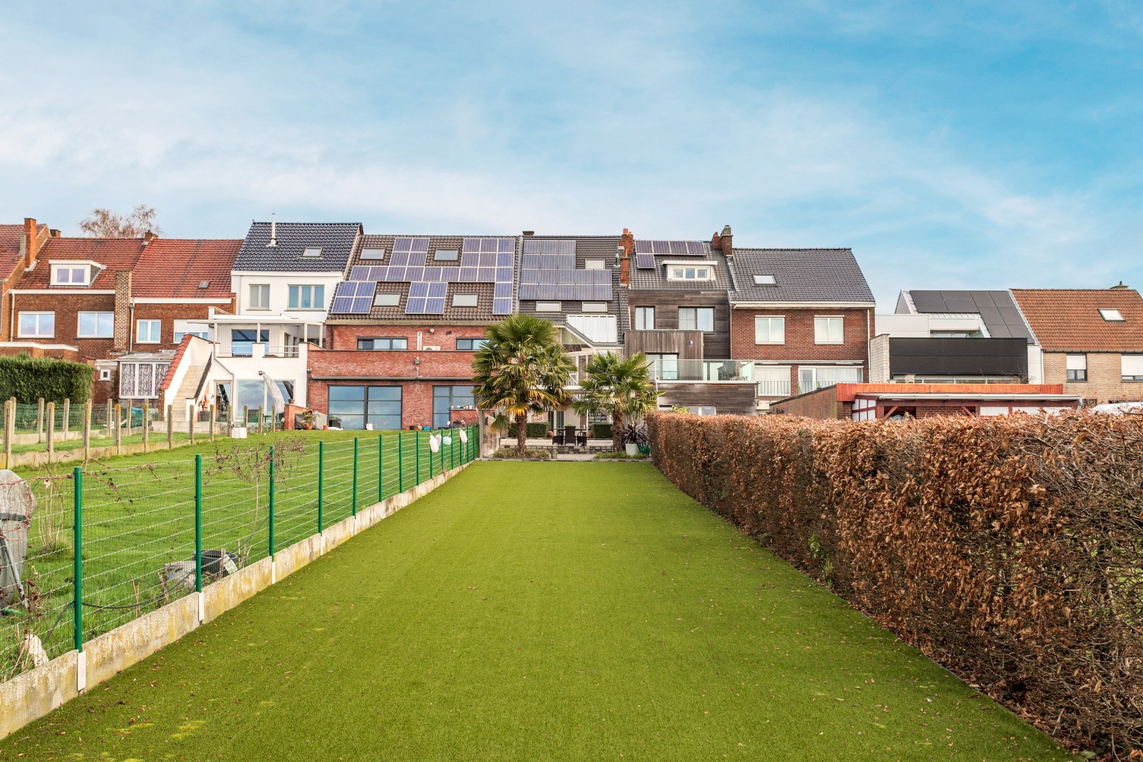 Bel-étage te koop met 3 slpks, terras en garage op +- 4,5are 