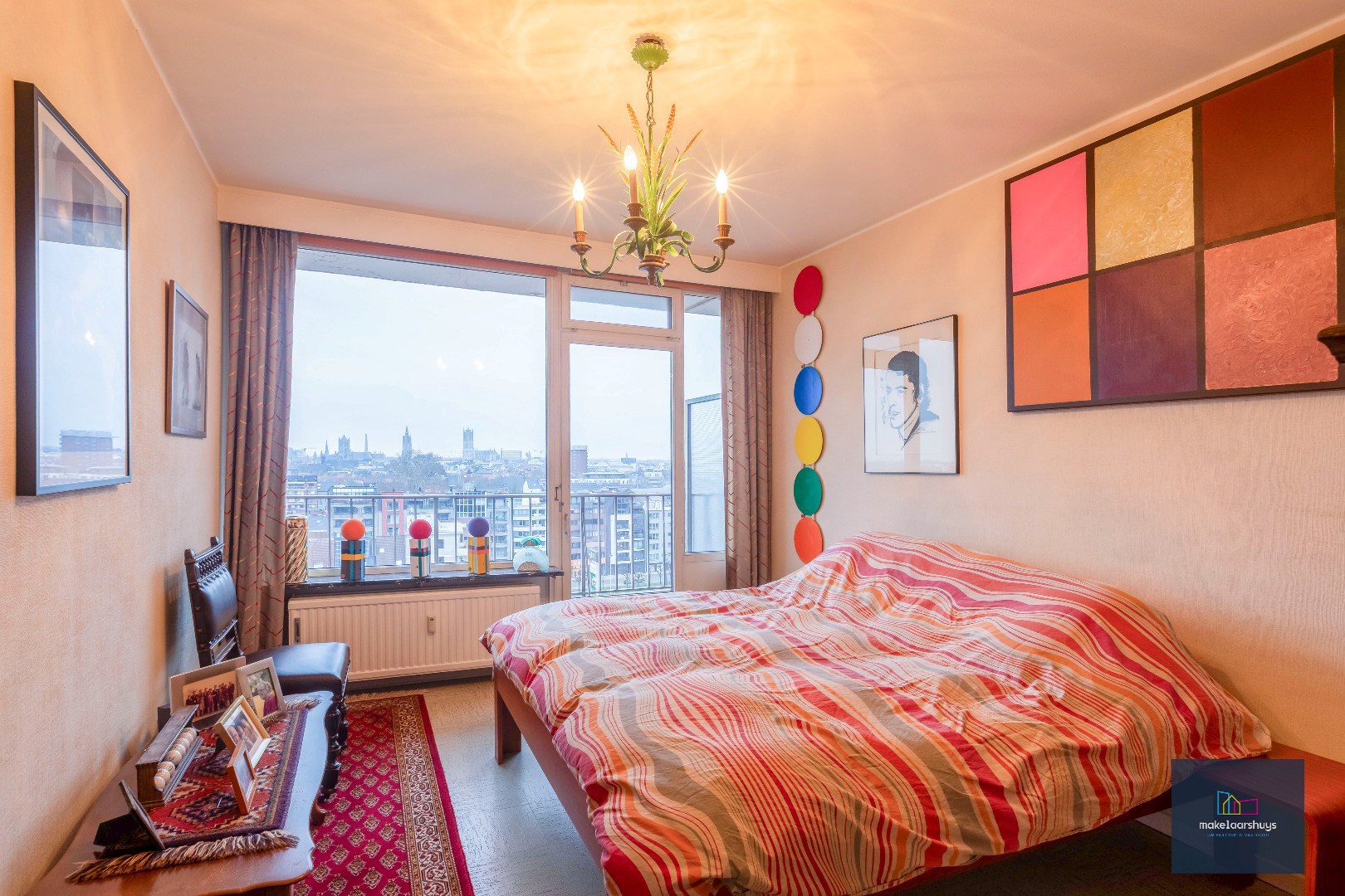 Ruim 2 slaapkamerappartement met garagebox nabij de Blaarmeersen 