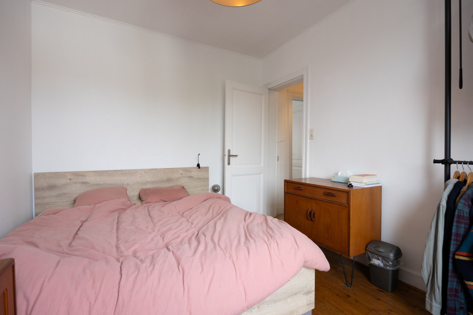 Ruime stadswoning met achteruitgang via Janseniusstraat met 4 slaapkamers, garage en tuin te Leuven- EPC 239kwh/m2 