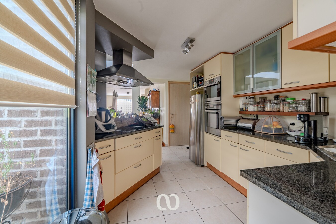 Instapklare woning met zonnepanelen, prachtige tuin en garage 