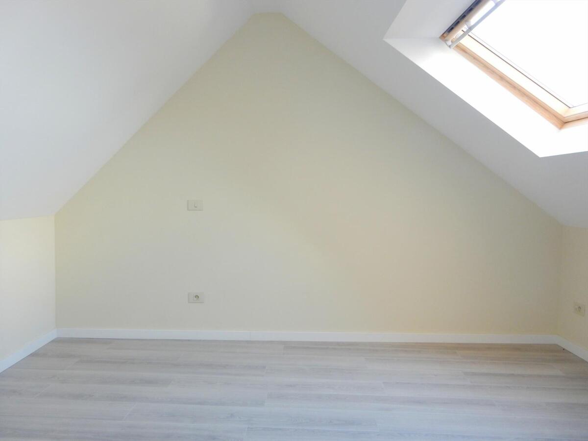 Mooie nieuwbouwwoning met 6 slaapkamers en garage 