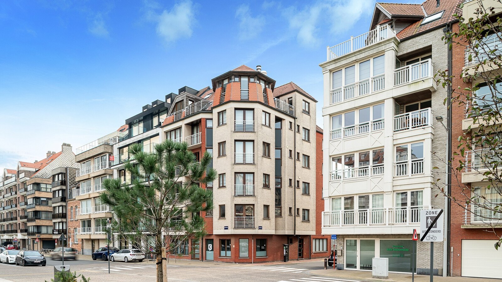 Aangenaam gelijkvloers appartement op toplocatie vlakbij de Zeedijk. 