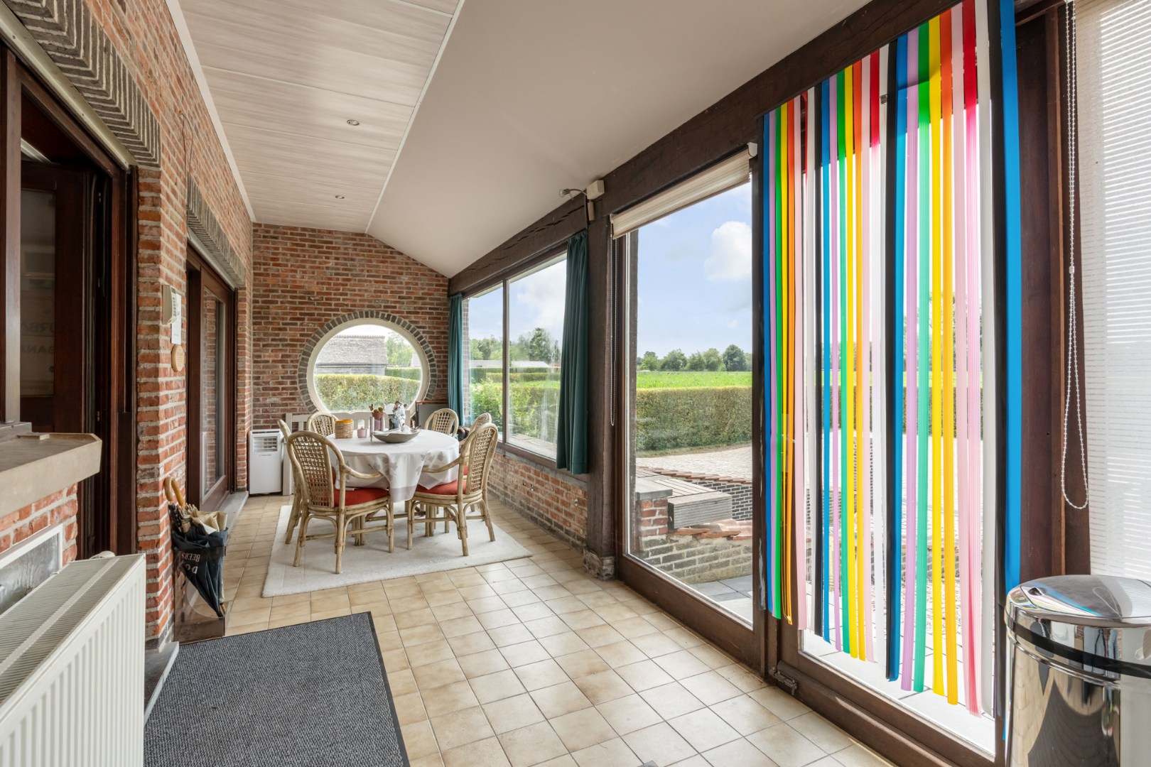 Ruime gezinswoning met 5 slaapkamers en 319 m² bew. opp. te Westerlo! 