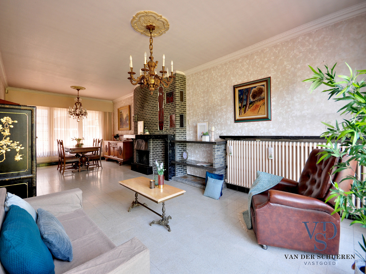 Zeer ruime herenwoning in centrum Gavere ! 