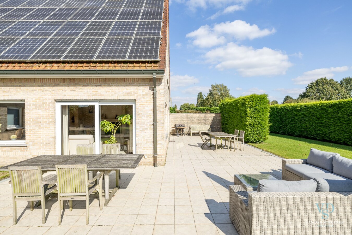 Bijzonder ruime (446m²), tijdloze villa 