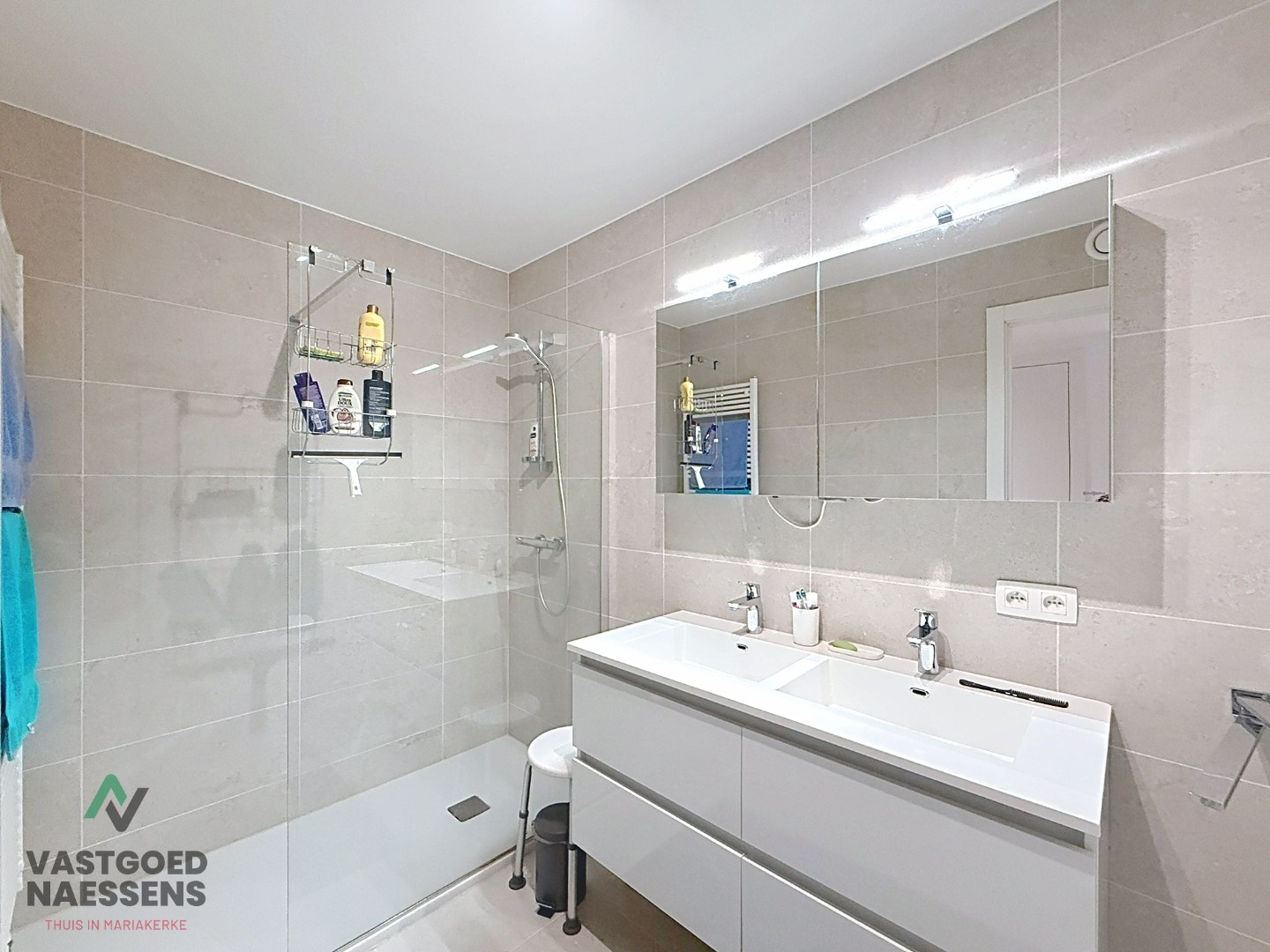 STIJLVOL GEMEUBELD 2 SLPK APP MET TERRAS 