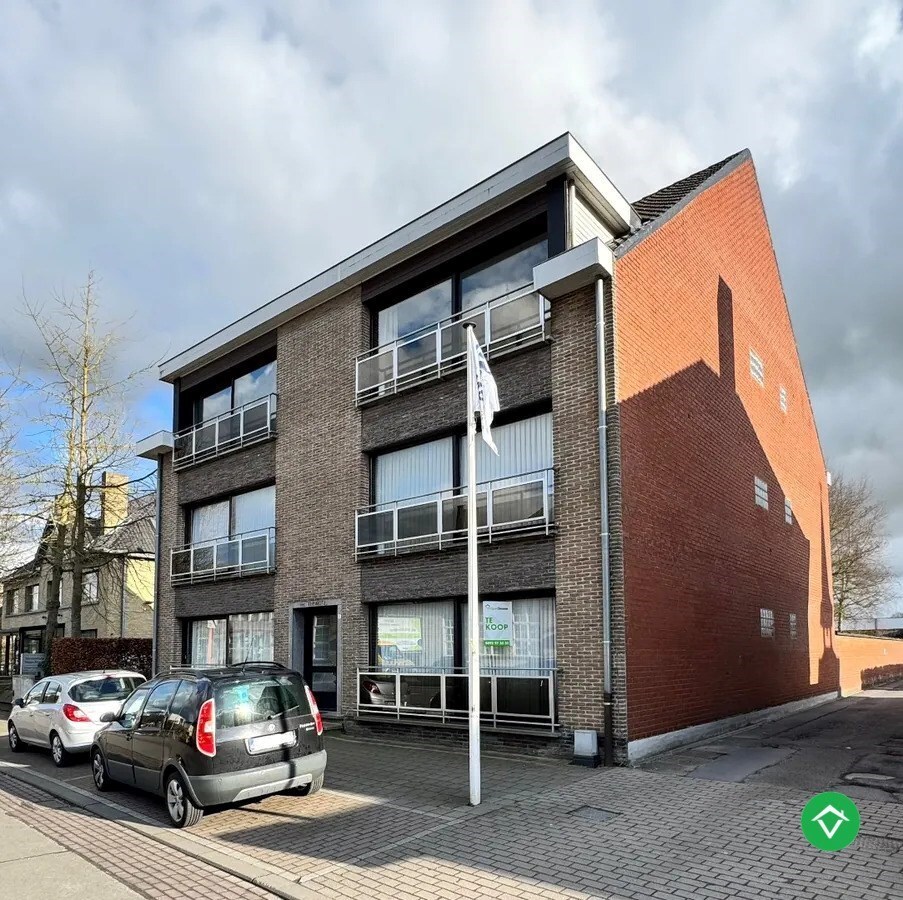 Appartement met 2 slaapkamers en garage in centrum Koekelare 