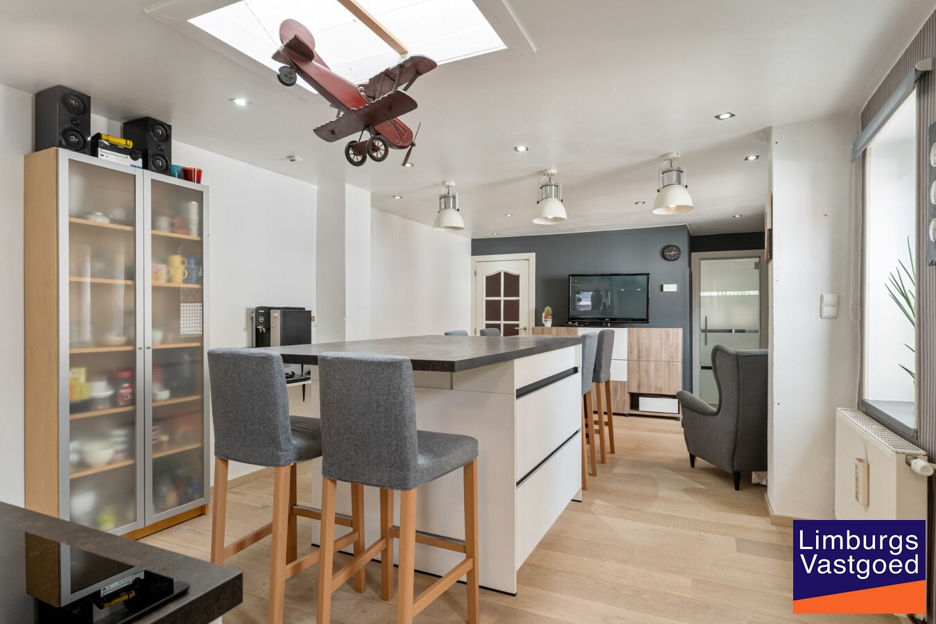 Centraal gelegen woning, 3 slpk, 181 m² bewoonbare oppervlakte, 3a 17ca 