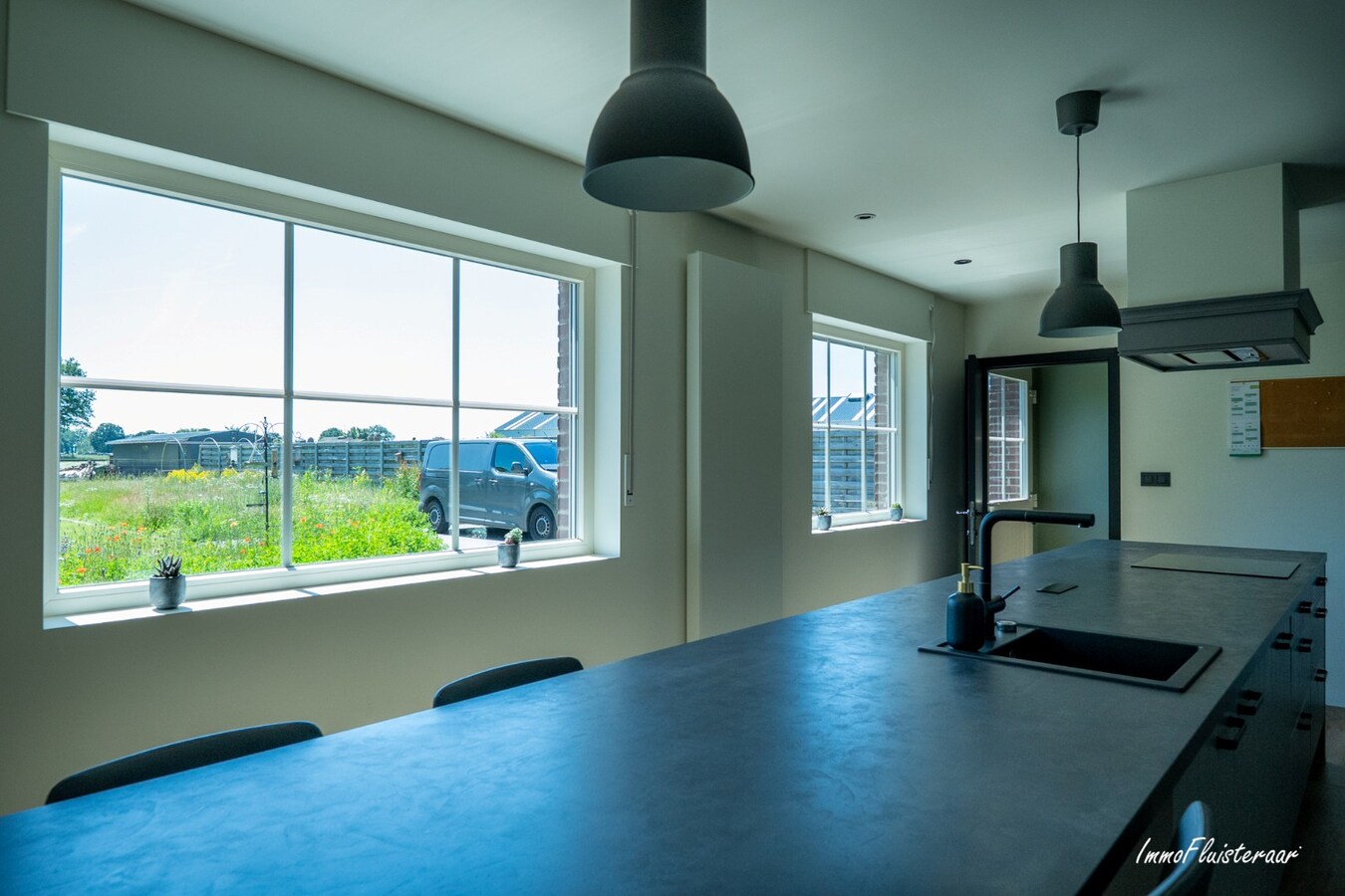 Gerenoveerde woning met weiland op ca. 1,2 ha te Bree 