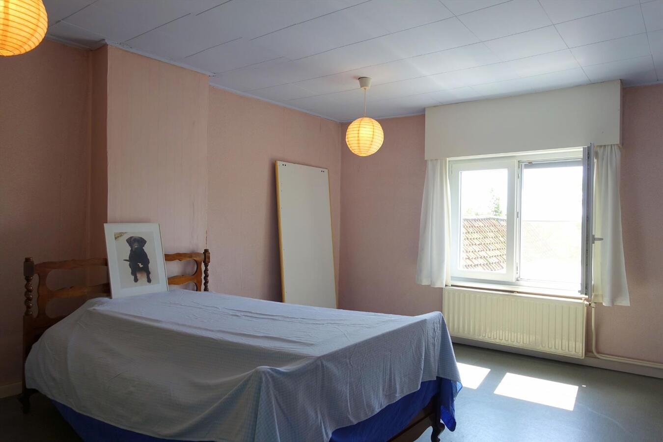 Ruime woning met 4 slaapkamers 