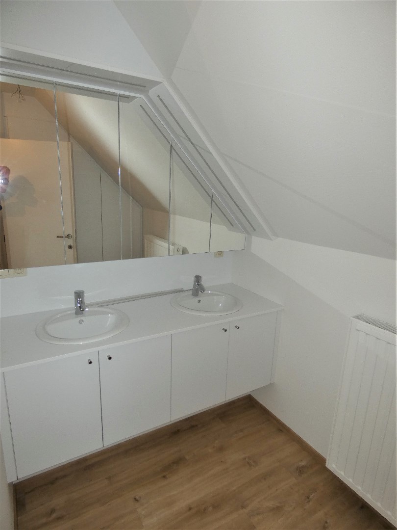Instapklare energiezuinige woning (216 m²) met 3 slpk en zonneterras, Eernegem 