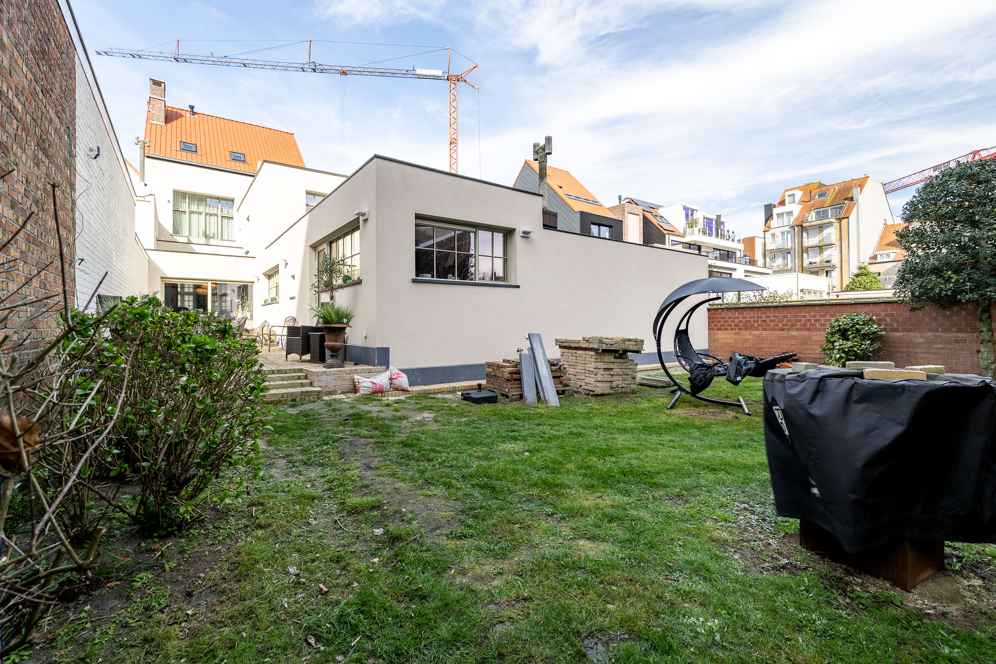 Charmante en karaktervolle herenwoning, met veel smaak gerenoveerd in het centrum van Knokke 