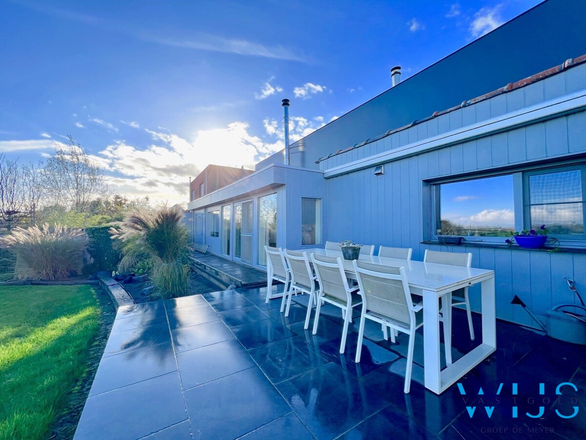 Instapklaar woonhuis op 17.400 m² grond te ASSENEDE ! 