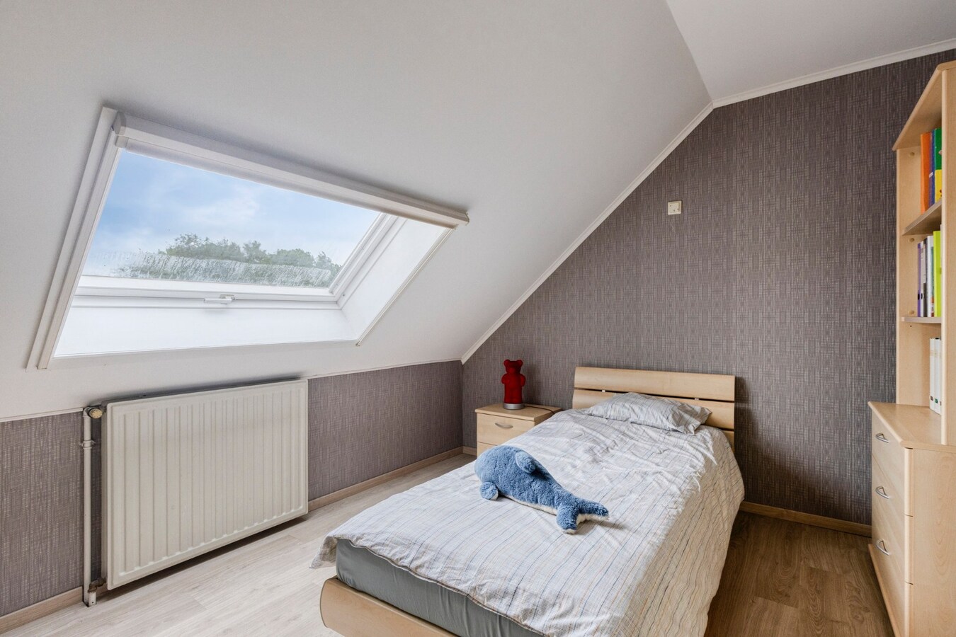 Ruime gezinswoning met 4 slaapkamers en open zicht op topligging in Oudenburg 