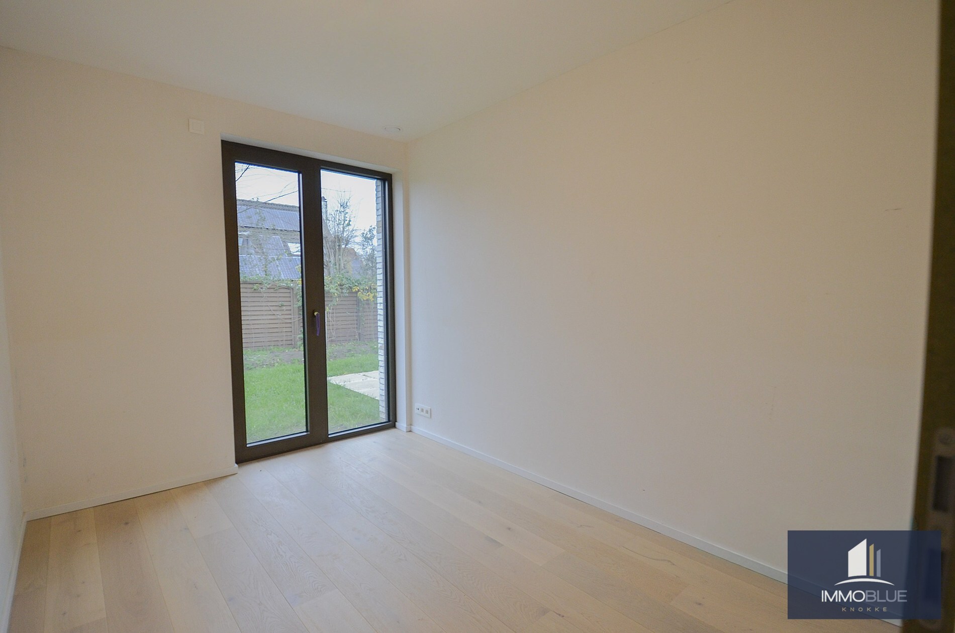 Nieuwbouw BEN-woning(bijna energie neutrale woning) in een autovrije, groene omgeving. 