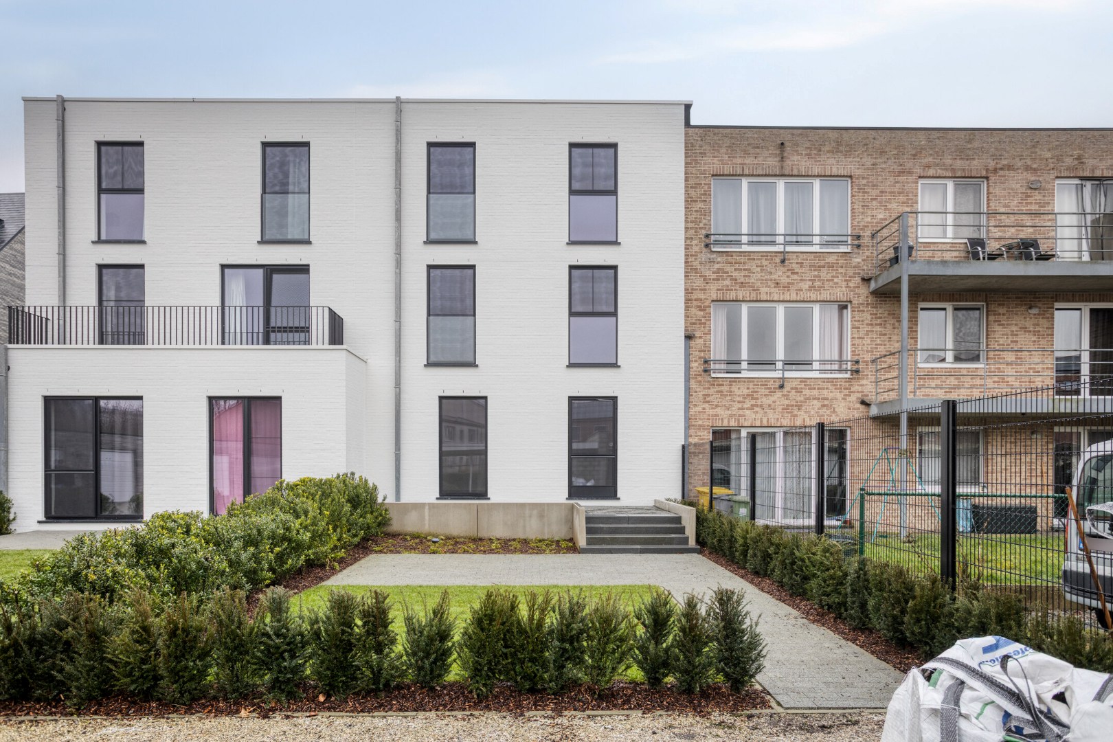 Recent en energiezuinig gelijkvloers appartement met 2 slpk. en tuin in Geel-centrum 