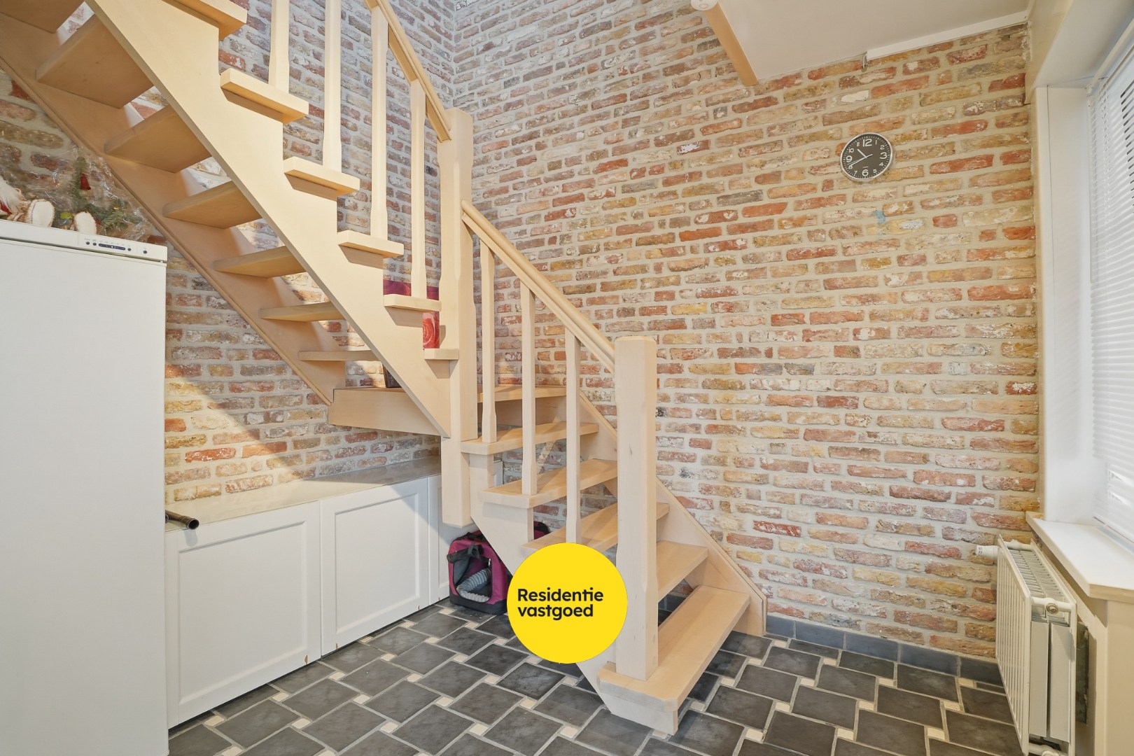 Landelijk gelegen villa met loods in Aartrijke 