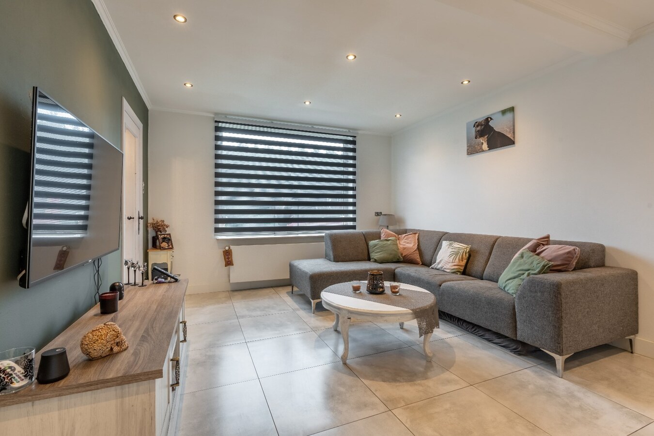 Ruime gerenoveerde woning met tuin en 3 slaapkamers in Dilsen-Stokkem. 