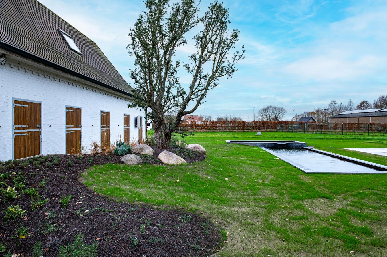 Prachtige landelijke villa met zwemvijver en paardenfaciliteiten 13.459m² 