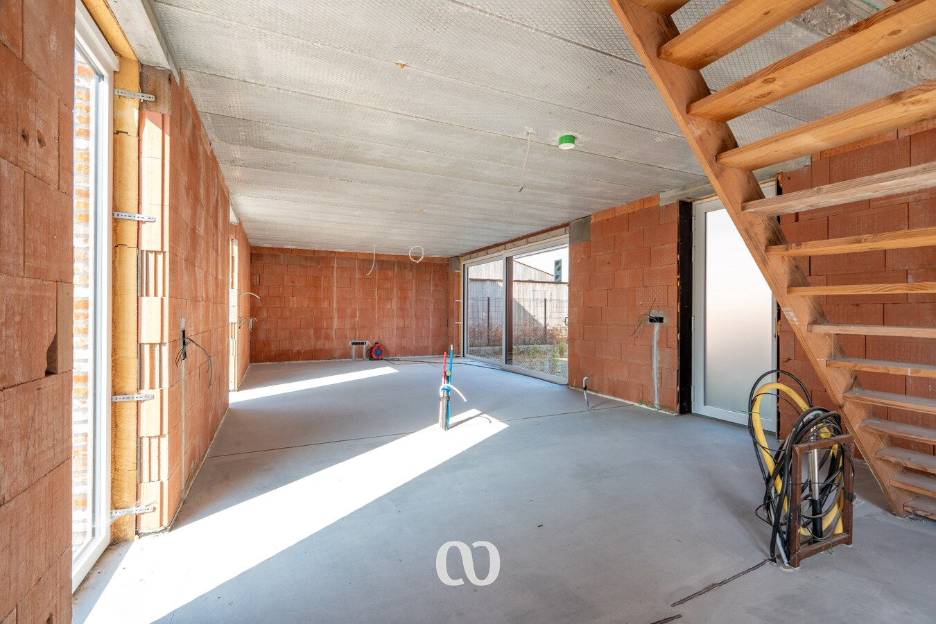 Ruime casco woning met tal van mogelijkheden! 