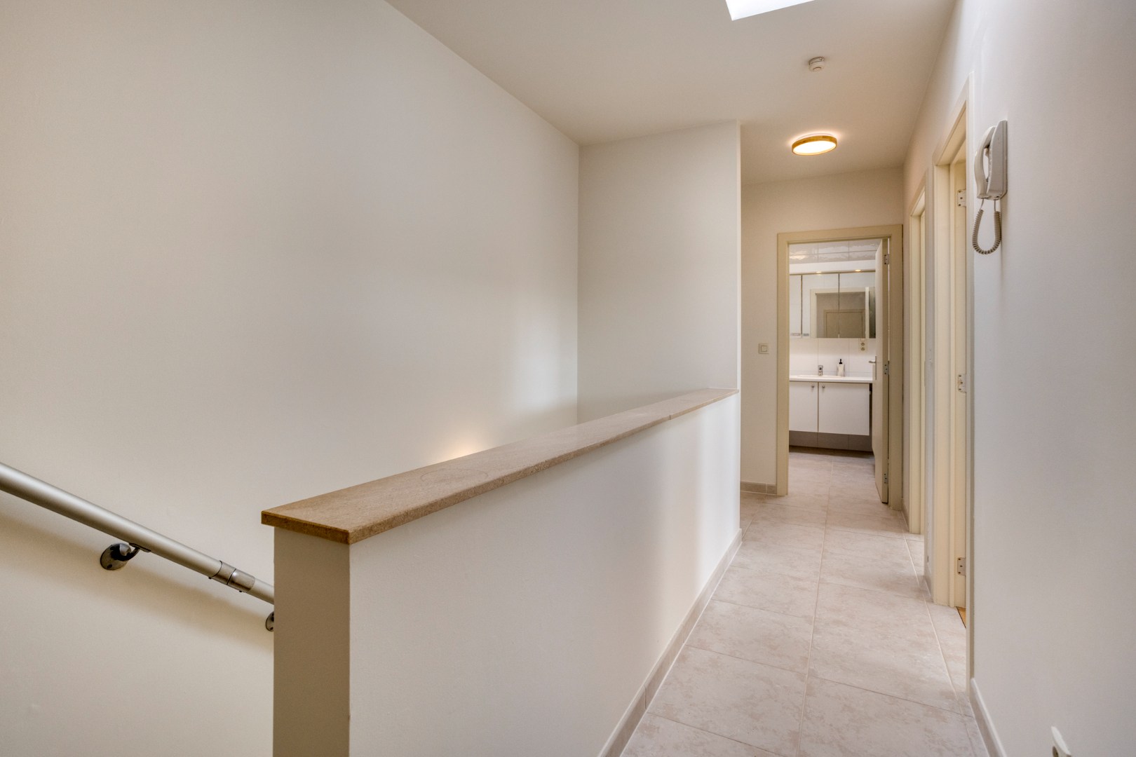 Duplex-appartement met 2 slaapkamers, autostaanplaats, kelderberging en gemeenschappelijke tuin in Kessel-Lo!– EPC 105 kWh/m² - bewoonbare opp. 92 m² 