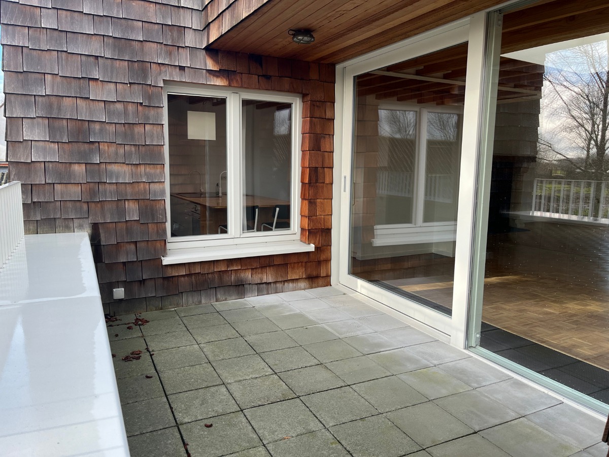 Design duplex appartement te centrum Dikkelvenne. 