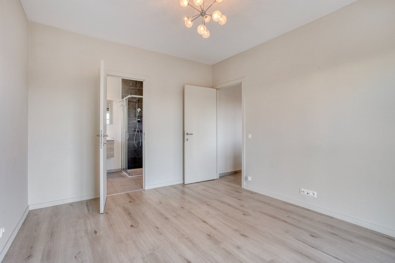 Recent app (76m²!) met 1 slpk, ruim terras en kelder 