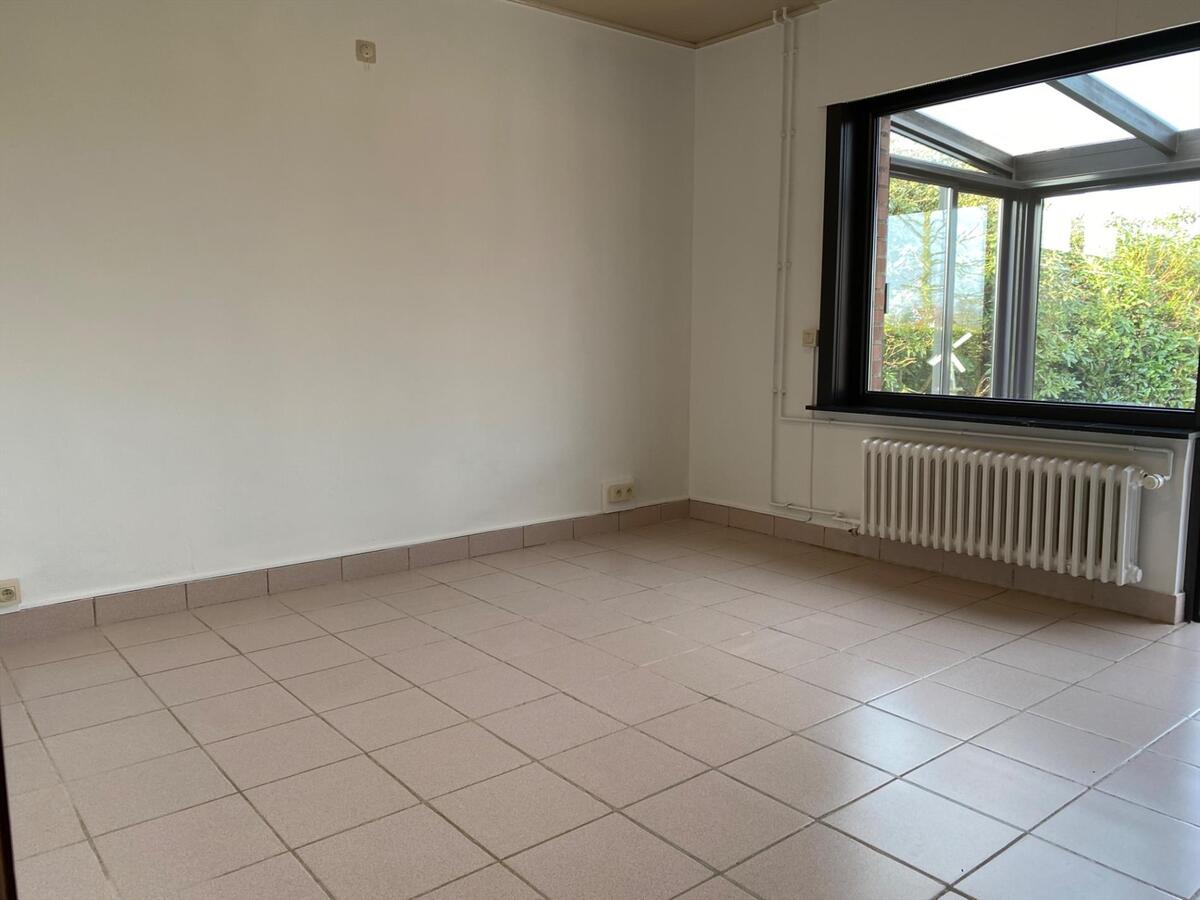 Rustig gelegen alleenstaande woning met 3 slaapkamers op 920 m² te Koekelare 