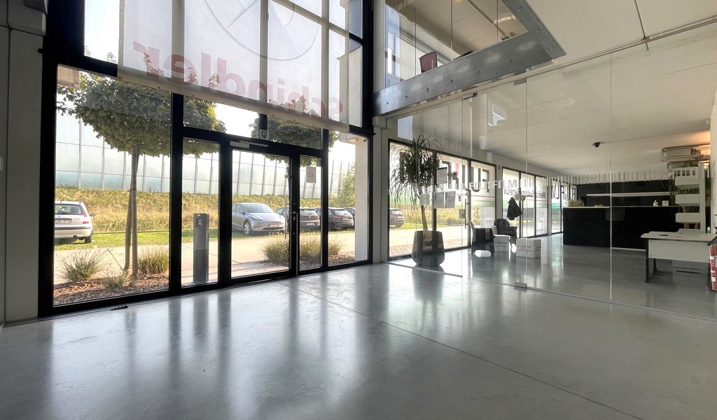 Recente kantoren en magazijnen te huur in Westpoort Zwijndrecht